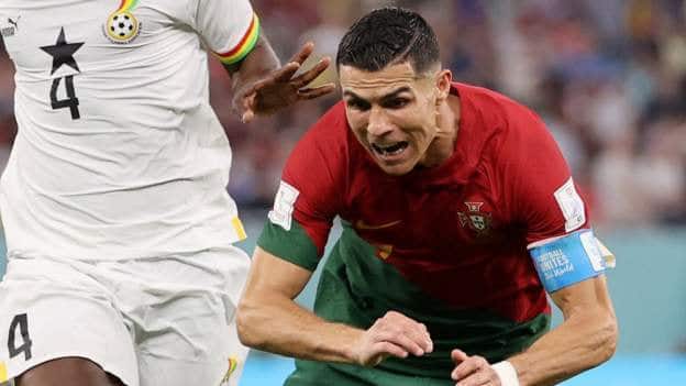 Ronaldo Khien Ban Cuoi Te Ghe Khi Xem